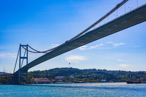 Panorama Visão Chifre Dourado Nas Encostas Duto Cidade — Fotografia de Stock