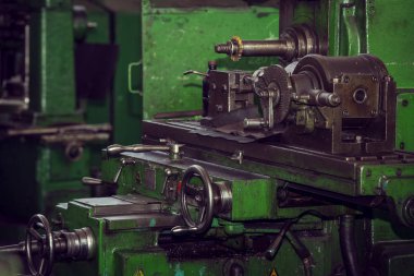 Metal işleme makineleri mekanizmaları çalışma yakın çekim vurdu 