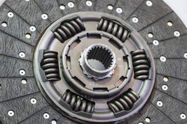 Yeni metal araba parçaları kadar yakın çekim