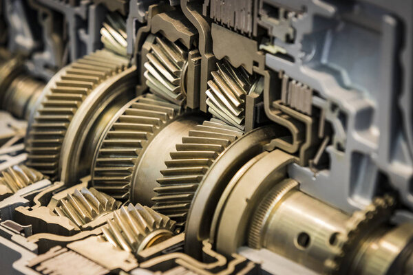 новые металлические детали автомобилей выстрелили крупным планом
