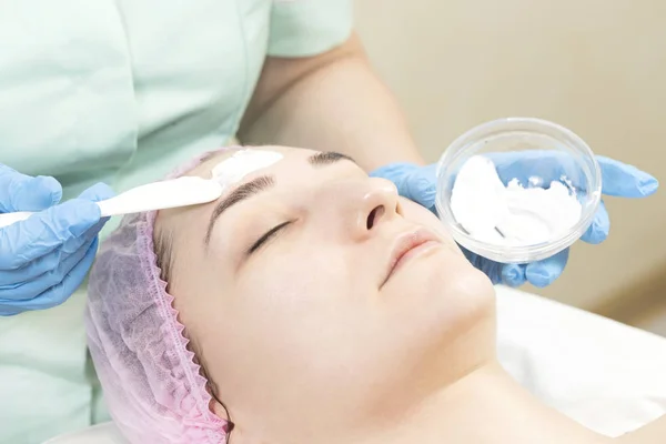 Prozess Kosmetische Maske Der Massage Und Gesichtsbehandlungen Schönheitssalon — Stockfoto