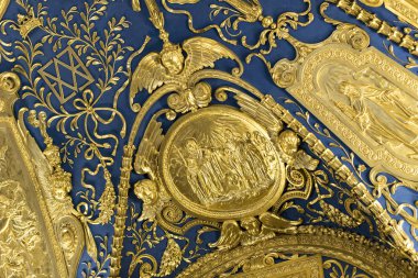 Münih, Almanya - 27 Kasım 2018: altın alçı dekorasyon iç Müzesi ikamet (Münih Residenz), Bavyera krallar. 