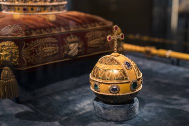 MÜZİK, Almanya - 27 Kasım 2018: Bavyera krallarının Münih 'teki Bavyera krallığının konutundaki hazineleri ve eserleri. 