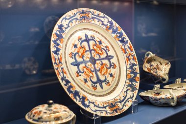 Münih, Almanya-27 Kasım 2018: Münih Bavyera Krallığı ikamet Bavyera kralların Çin porselen koleksiyonu.