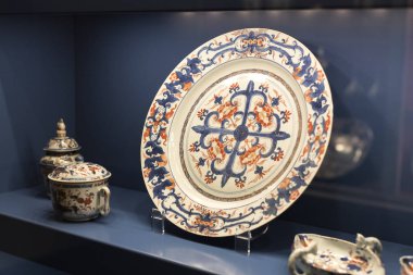 Münih, Almanya-27 Kasım 2018: Münih Bavyera Krallığı ikamet Bavyera kralların Çin porselen koleksiyonu.