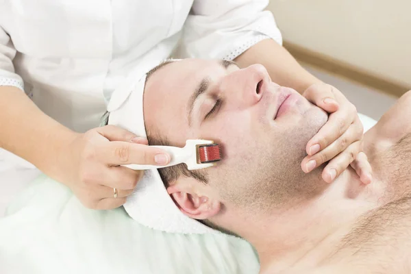 Young Man Procedure Rejuvenation Cleansing Skin Modern Medical Instrument Derma — Stock Photo, Image