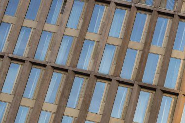 Pencere ve balkon çok katlı binanın arka plan. 