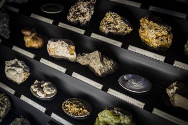 3 Eylül 2018, Viyana, Avusturya: koleksiyonu kristal taşlar ve metaller Doğal Tarih Müzesi, Viyana. 