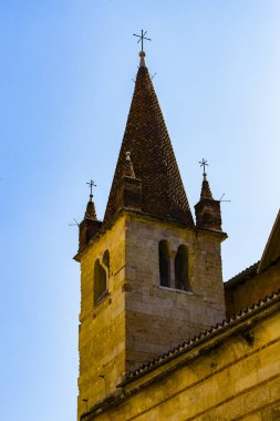 İtalya'nın Verona şehrinde eski bir mezbaha mimarisinin unsurları