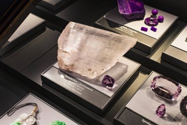 3 Eylül 2018, Viyana, Avusturya: Fuar, değerli ve yarı değerli taşlar işlenen ve Doğal Tarih Müzesi olarak, Viyana uygulanmamasına. 