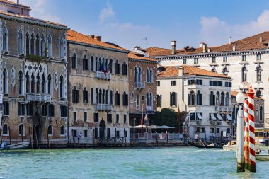 İtalya, Venedik-5 Eylül, 2018: Venedik kanalları boyunca yürüyen bir dizi görüntü, kentin mimari peyzaj zemin karşı.