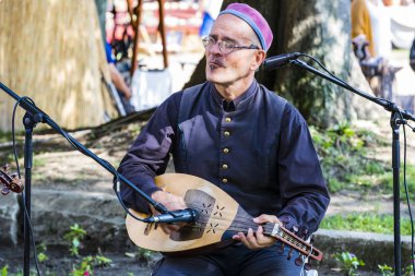 Budapeşte, Macaristan - 20 Ağustos 2017: Geleneksel halk Saint Istvn ve halk ustaları ile Macaristan ekmek ilk adil. Budapeşte. Macaristan 