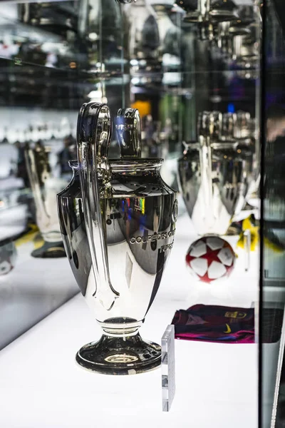 바르셀로나 스페인 2018 트로피 바르셀로나에서의 선수들의 박물관은 캄프의 — 스톡 사진