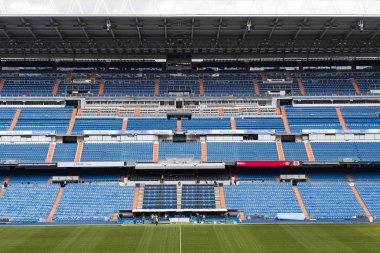MADRID, İspanya - 25 Mart 2018: Real Madrid Futbol Kulübü Kraliyet Stadyumu Tribünleri . 