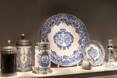 MÜZİK, Almanya - 27 Kasım 2018: Münih 'teki Bavyera Ulusal Müzesi' nde yemek pişirme tarihi ve koleksiyonu sergisi.