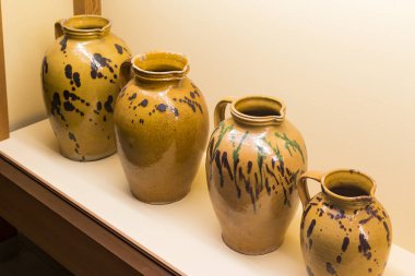 MÜZİK, Almanya - 27 Kasım 2018: Münih 'teki Bavyera Ulusal Müzesi' nde yemek pişirme tarihi ve koleksiyonu sergisi.