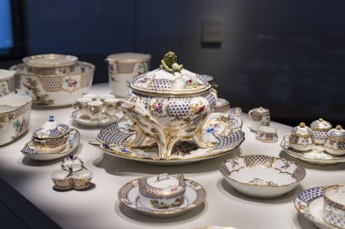 MÜZİK, Almanya - 27 Kasım 2018: Münih 'teki Bavyera Ulusal Müzesi' nde yemek pişirme tarihi ve koleksiyonu sergisi.