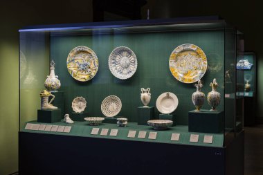 MÜZİK, Almanya - 27 Kasım 2018: Münih 'teki Bavyera Ulusal Müzesi' nde yemek pişirme tarihi ve koleksiyonu sergisi.