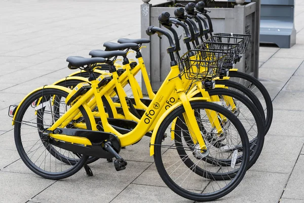 Junio 2018 Milán Italia Alquiler Estacionamiento Bicicletas Placer Ciudad Milán —  Fotos de Stock