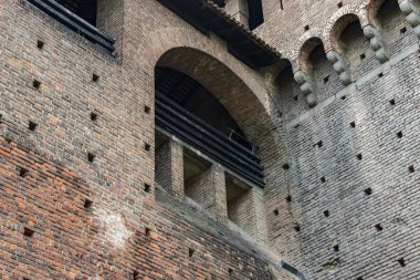 Milano 'daki Sforza Kalesi' nin mimarisinin elementleri.. 