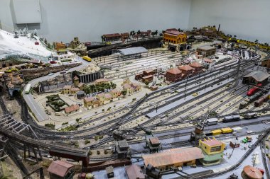MADRID, İspanya - 27 Mart 2018: Madrid 'deki demiryolu müzesindeki tren kompartımanının iç vagonları. 