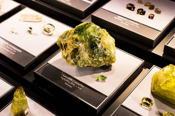 Vienna Austria September 2018 Exposition Precious Semiprecious Stones Processed Processed Stock Picture