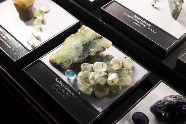 Viena Austria Septiembre 2018 Exposición Piedras Preciosas Semipreciosas Procesadas Procesadas Imágenes de stock libres de derechos