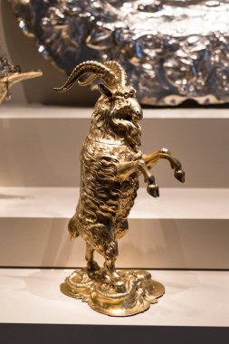 MÜZİK, Almanya - 27 Kasım 2018: Münih 'teki Bavyera Ulusal Müzesi' nde lüks eşyalar ve asiller sanatı sergisi.