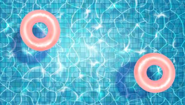 Yüzme havuzunda mavi su, halkalar, dalgalar ve röfle. 