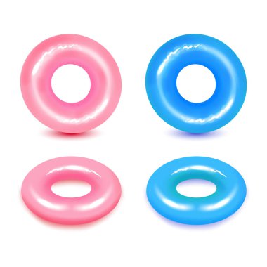 Beyaz arka planda yüzme halkaları. Su ve sahil için şişirilebilir plastik oyuncak ya da yolculuk güvenliği.