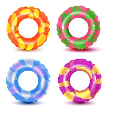 Beyaz arka planda yüzme halkaları. Su ve sahil için şişirilebilir plastik oyuncak ya da yolculuk güvenliği.