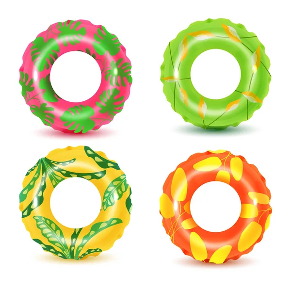 Beyaz arka planda yüzme halkaları. Su ve sahil için şişirilebilir plastik oyuncak ya da yolculuk güvenliği.