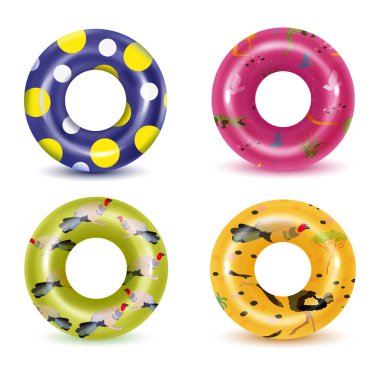 Beyaz arka planda yüzme halkaları. Su ve sahil için şişirilebilir plastik oyuncak ya da yolculuk güvenliği.