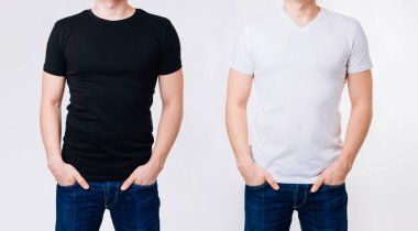 T-shirt tasarım - iki kez adam gri arka plan üzerinde siyah ve beyaz boş tişörtleri