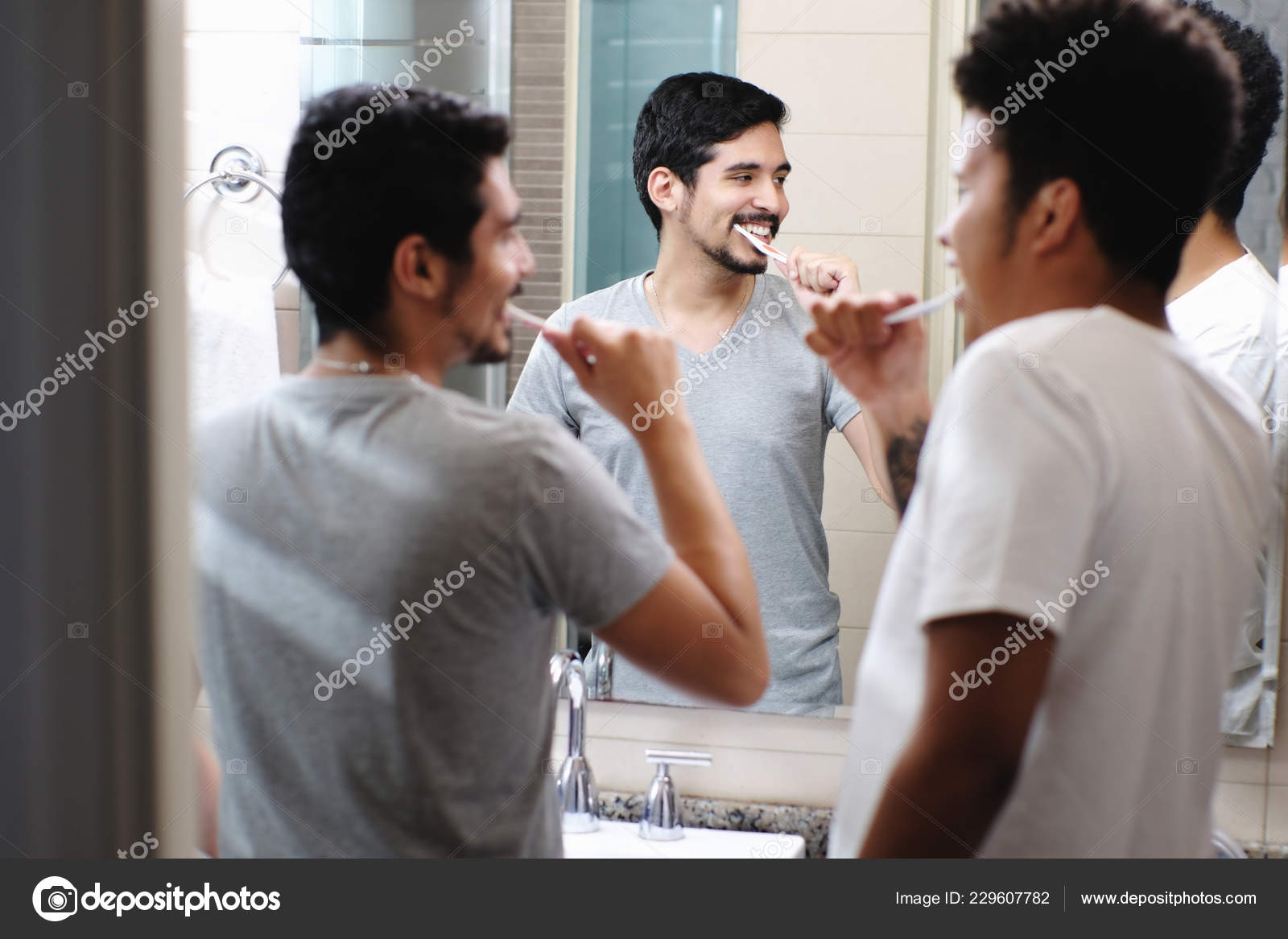 Gay Sex in de badkamer
