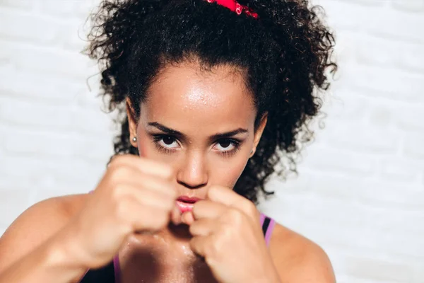 Strong African American Girl Black Woman Fighting For Self Defense — Stock Photo, Image