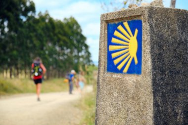 Santiago de Compostela'ya Giden Yolda Yürüyen Hacılar