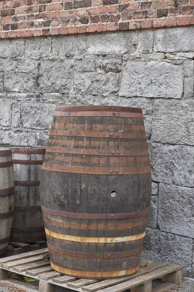 Jameson Distillery - деревянная бочка / бочка — стоковое фото