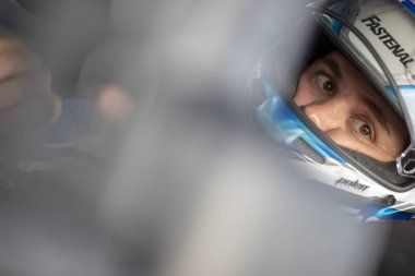 18 Mayıs 2018 - Concord, Kuzey Carolina, ABD: Ricky Stenhouse, Jr (17) canavar enerji All-Star yarış Charlotte Motor Speedway Concord, Kuzey Carolina, hak kazanmak hazır hale getirilir.