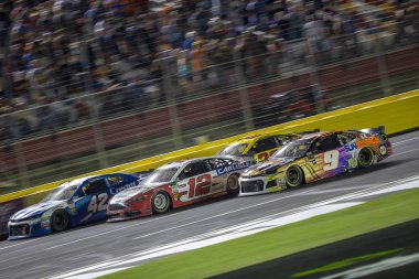 19 Mayıs 2018 - Concord, Kuzey Carolina, ABD: Chase Elliott (9) yarışları Charlotte Motor Speedway Concord, Kuzey Carolina, canavar enerji All-Star yarış için açık streç aşağı.