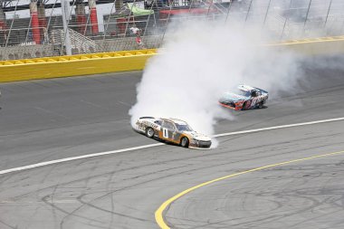 26 Mayıs 2018 - Concord, Kuzey Carolina, ABD: Charlotte Motor Speedway Concord, Kuzey Carolina, Alsco 300 yarışları ile sahadan Garrett Smithley (0) turn.