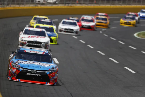 Maio 2018 Concord Carolina Norte Estados Unidos Kyle Busch Leva — Fotografia de Stock