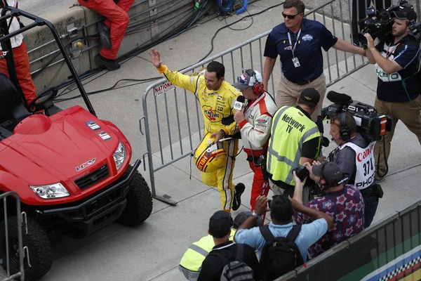 Maio 2018 Indianápolis Indiana Eua Helio Castroneves Brasil Acena Para — Fotografia de Stock