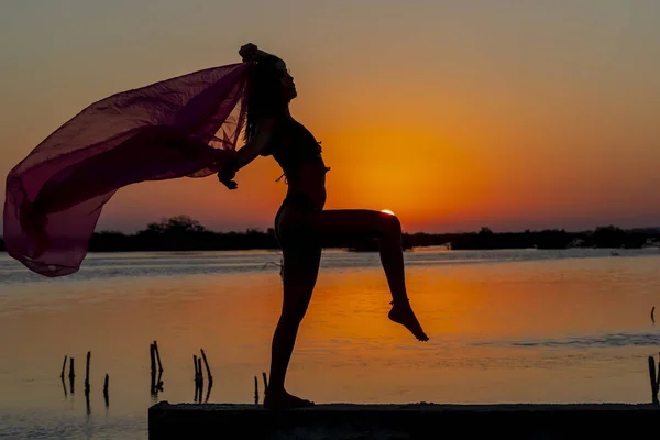 Beautiful Hispanic Brunette Model Enjoying Morning Sun Sunrise — Stock Photo, Image
