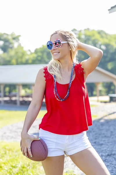 Una Modella Bionda Patriottica Che Diverte Durante Vacanze Del Luglio — Foto Stock