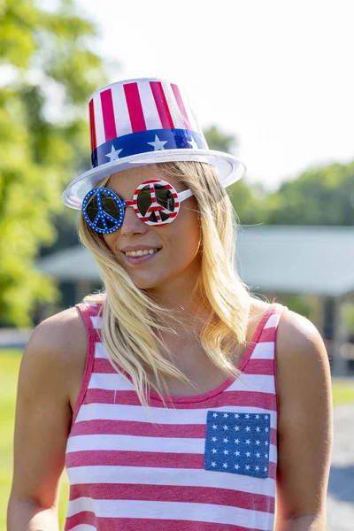 Mannequin Blond Patriotique Amuse Pendant Les Vacances Juillet — Photo