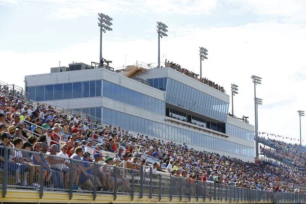 Giugno 2018 Newton Iowa Usa Fan Guardano Dalle Tribune Durante — Foto Stock