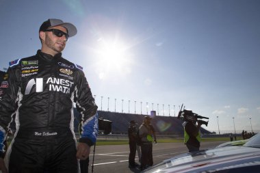 30 Haziran 2018 - Joliet, Illinois, ABD: Matt Dibenedetto (32) alır Overton'ın 400 Chicagoland Speedway Joliet, Illinois, hak kazanmak hazır .