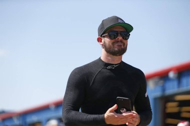 29 Haziran 2018 - Joliet, Illinois, ABD: Ryan Truex (11) asmak dışarı Overton'ın 300 Chicagoland Speedway Joliet, Illinois'için ilk uygulama sırasında garajında.