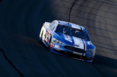 30 Haziran 2018 - Joliet, Illinois, ABD: Matt Dibenedetto (32) alır Overton'ın 400 Chicagoland Speedway Joliet, Illinois, hak kazanmak için izlemek için .